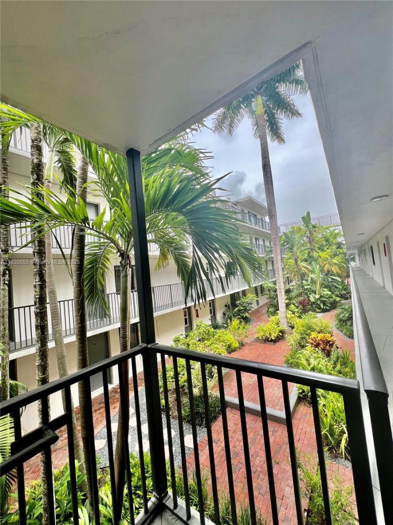 3240 Mary St, Unit S207, Miami, FL 33133 Photo