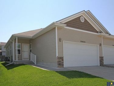 5624 Barrington Circle, Lincoln, NE 68516