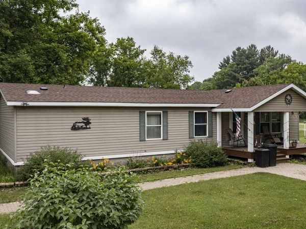 703 ST LAWRENCE STREET, Ogdensburg, WI 54962
