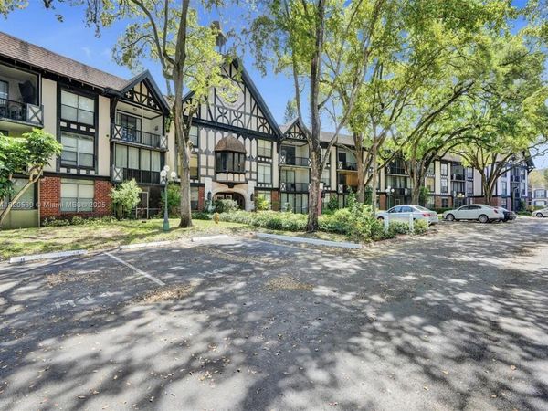 3730 Inverrary Dr, Unit H1V, Lauderhill, FL 33319