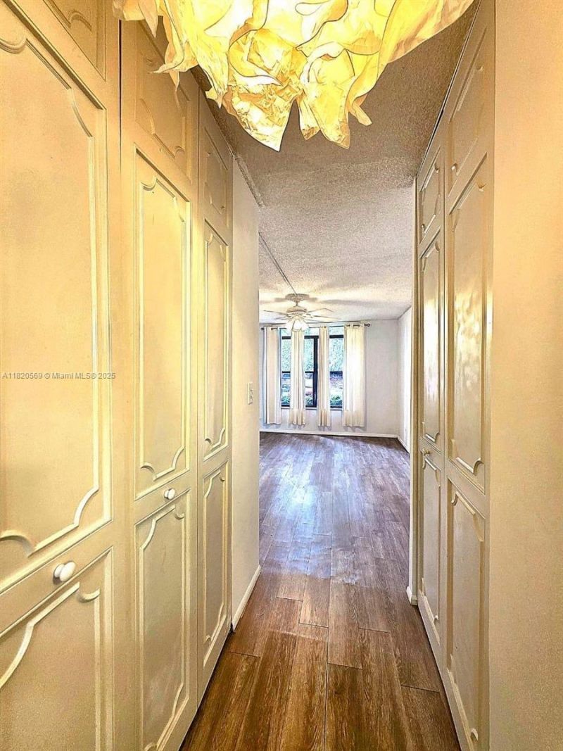 3730 Inverrary Dr, Unit H1V, Lauderhill, FL 33319 Photo