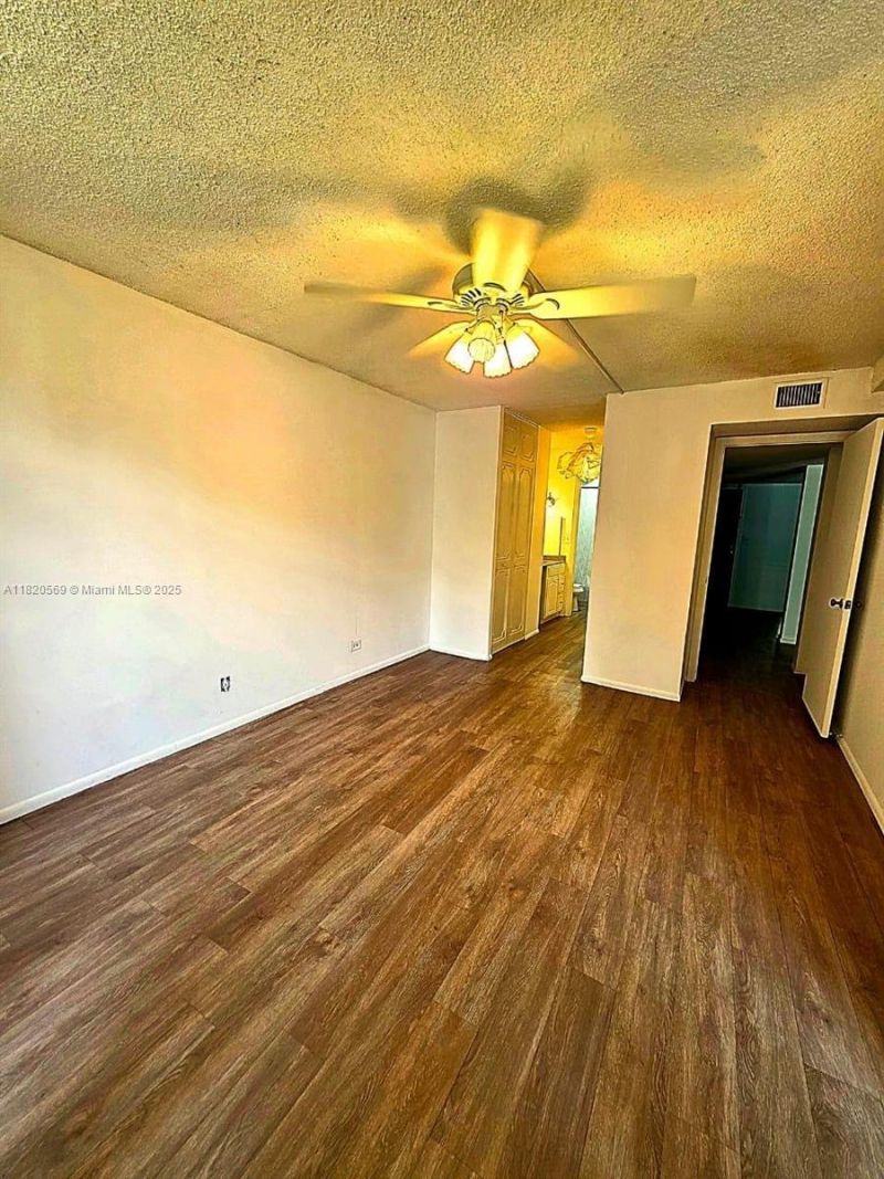 3730 Inverrary Dr, Unit H1V, Lauderhill, FL 33319 Photo