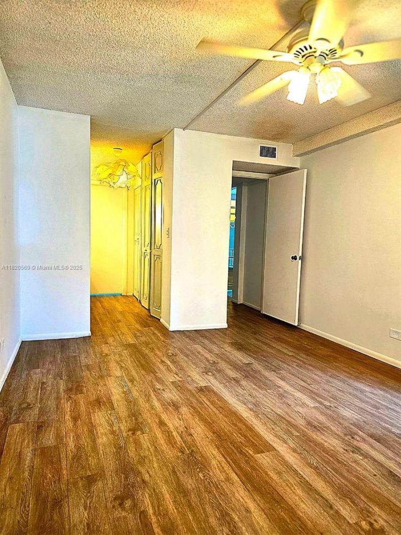 3730 Inverrary Dr, Unit H1V, Lauderhill, FL 33319 Photo