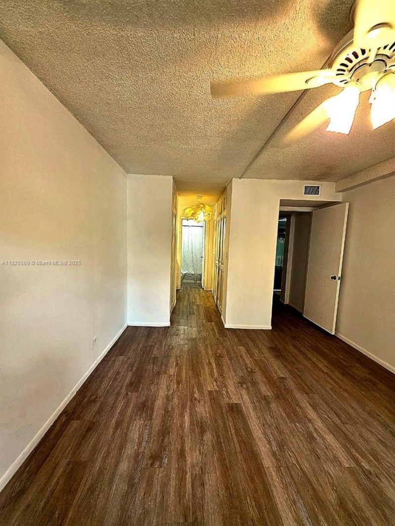 3730 Inverrary Dr, Unit H1V, Lauderhill, FL 33319 Photo