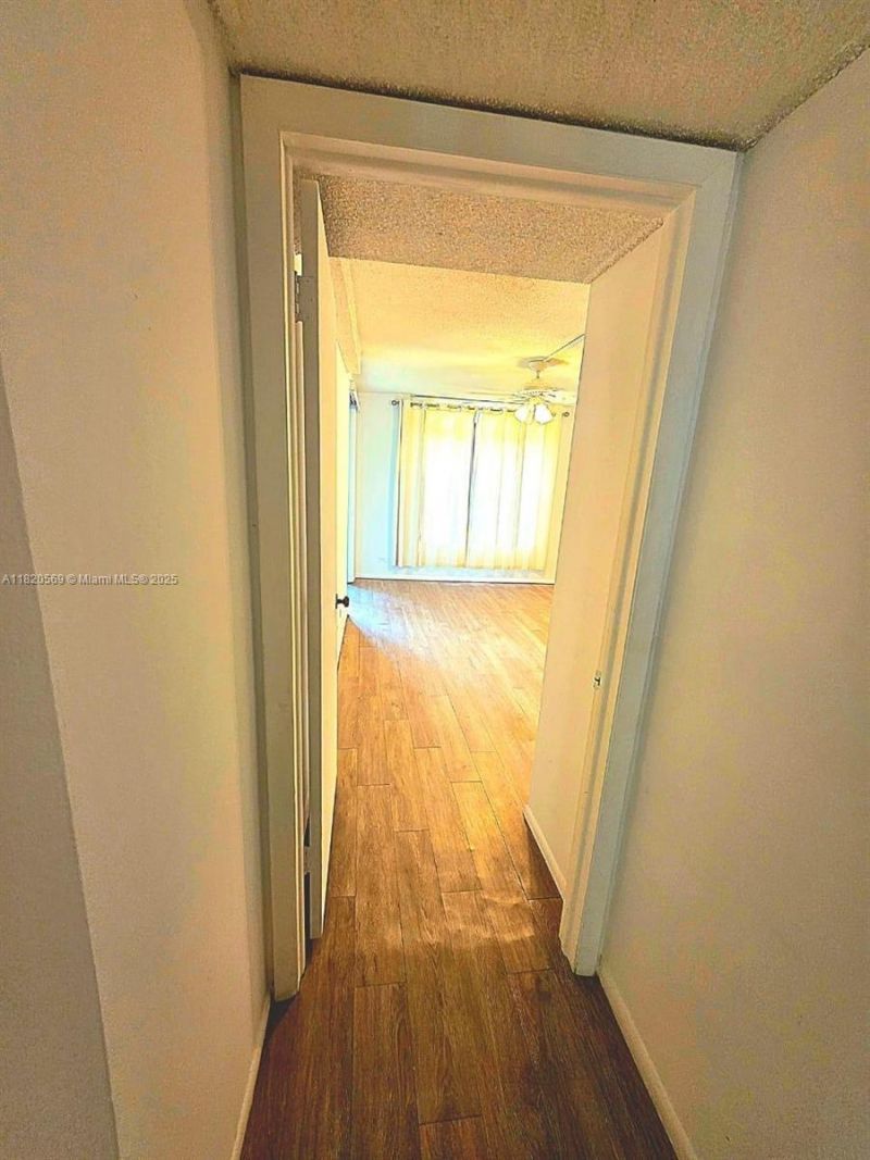 3730 Inverrary Dr, Unit H1V, Lauderhill, FL 33319 Photo