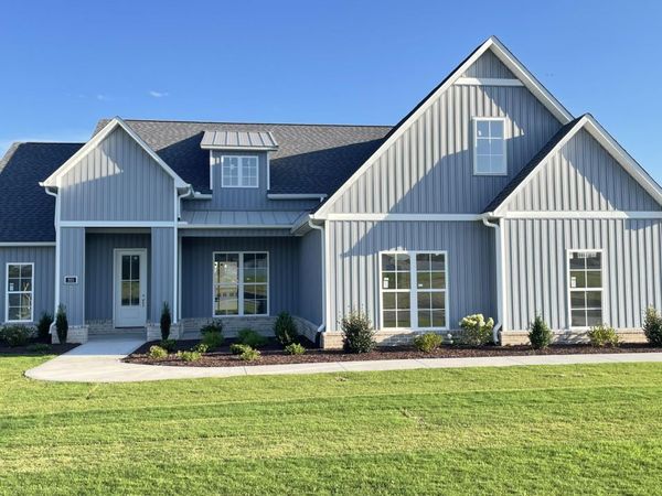 201 Providence Drive, Medina, TN 38355