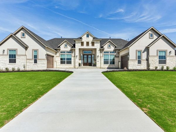 1404 Paxton LN, Florence, TX 76527