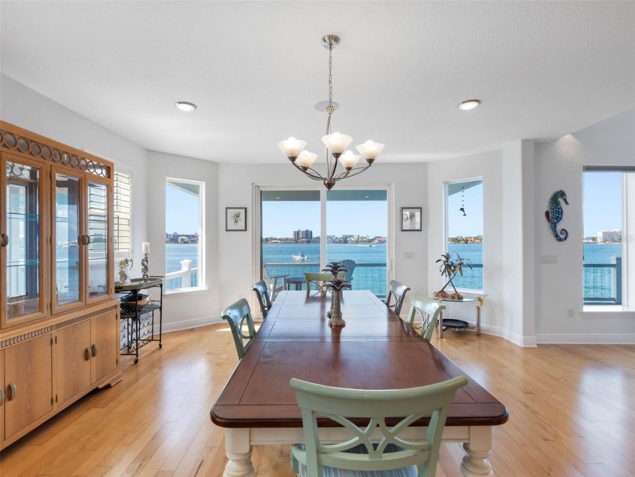 11000 8th Street E, Treasure Island, FL 33706 Photo