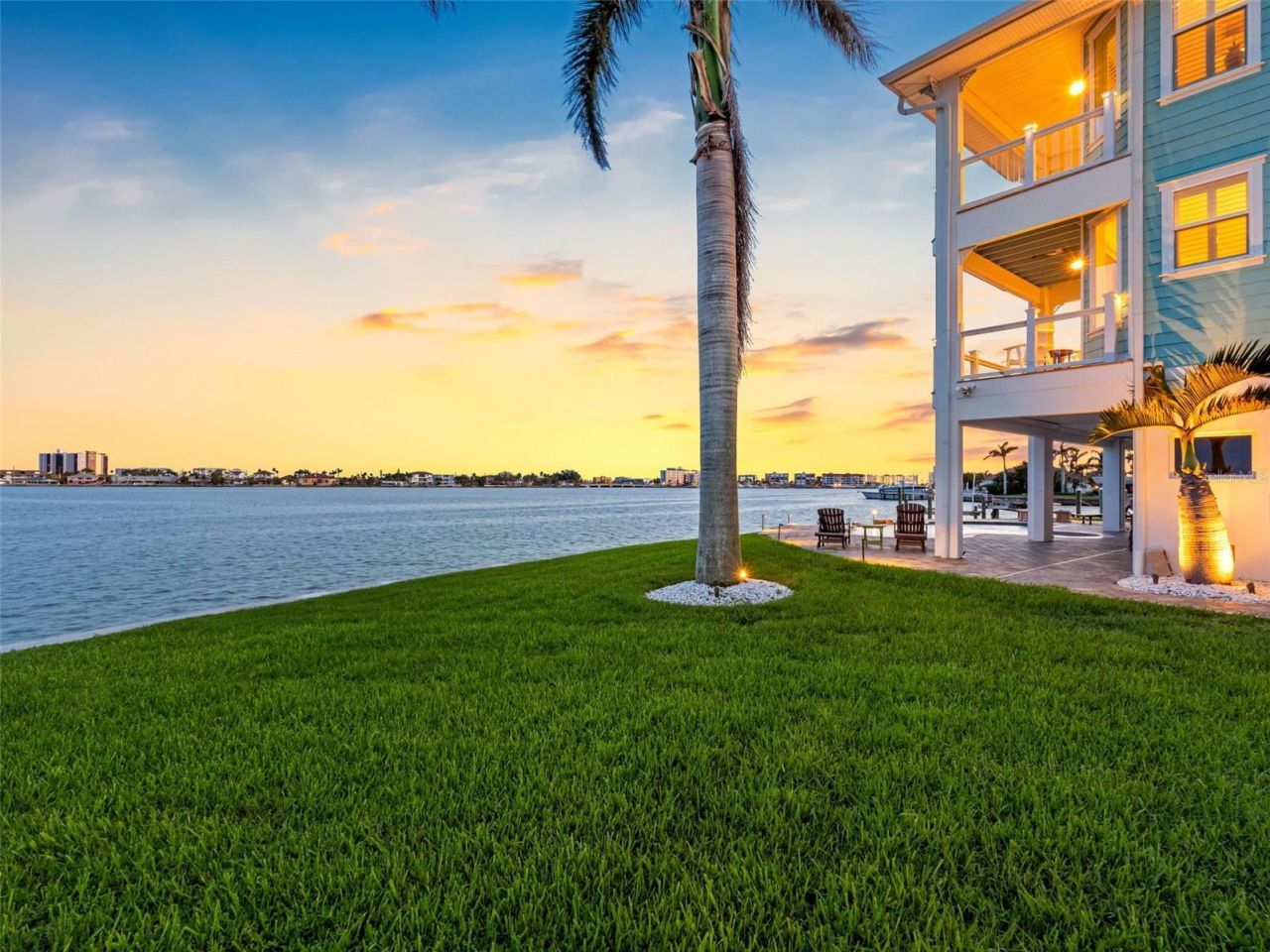 11000 8th Street E, Treasure Island, FL 33706 Photo