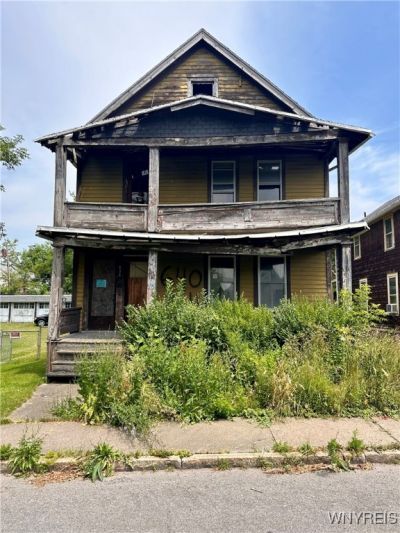 640 Elmwood Avenue, Niagara Falls, NY 14301 Main Photo