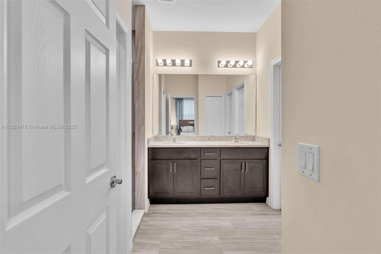 6027 Acorn Cir, La Belle, FL 33935 Photo