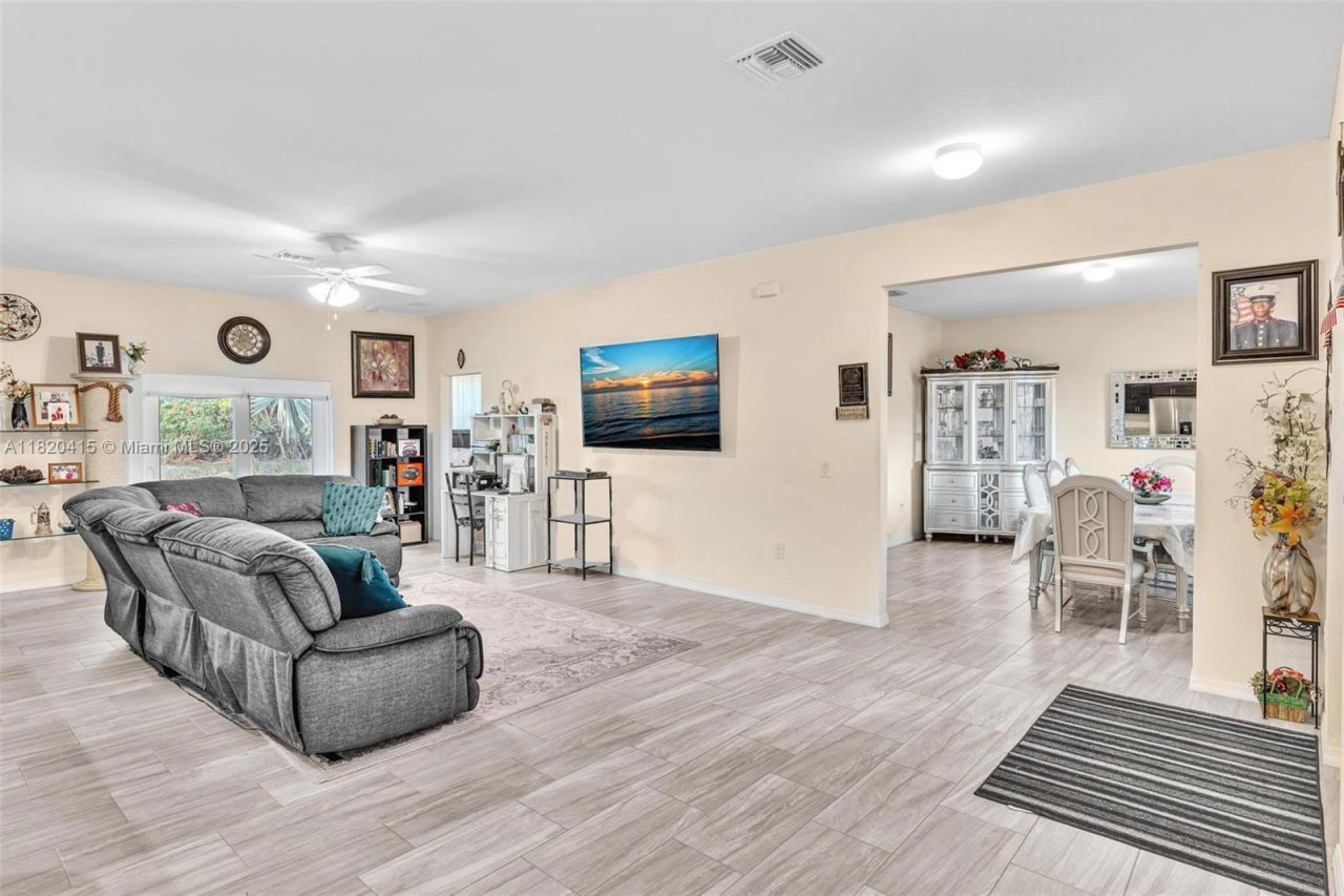 6027 Acorn Cir, La Belle, FL 33935 Photo