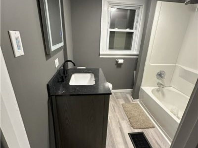 439 Birchwood Avenue, Akron, OH 44310 Photo 12