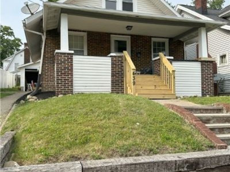 439 Birchwood Avenue, Akron, OH 44310 Photo 2