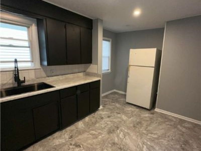 439 Birchwood Avenue, Akron, OH 44310 Photo 9