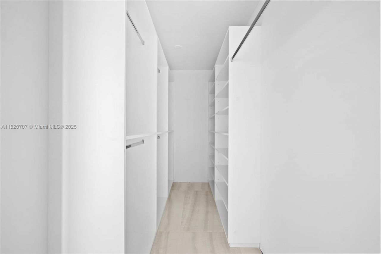 230 174th St, Unit 1119, Sunny Isles Beach, FL 33160 Photo