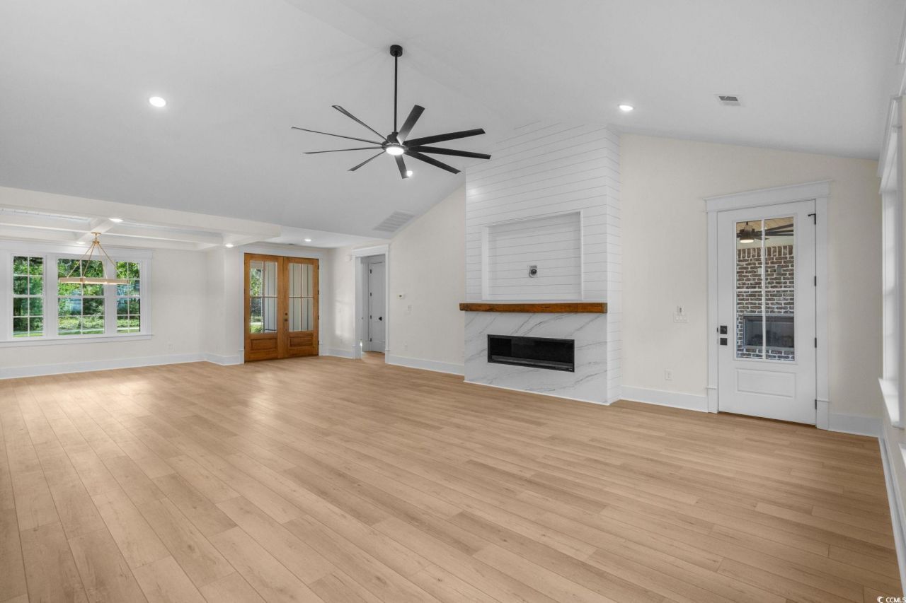 287 All Saints Loop Photo 17