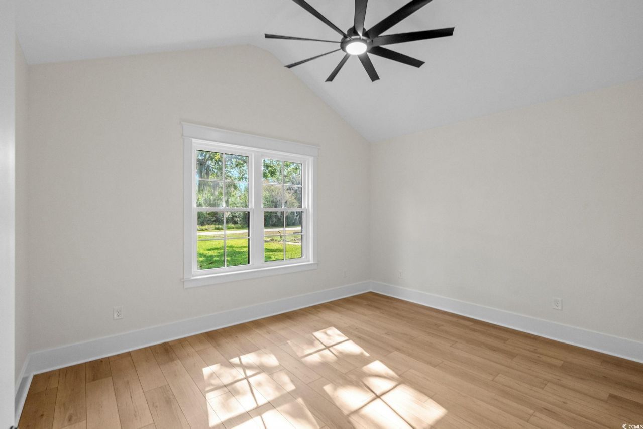 287 All Saints Loop Photo 32