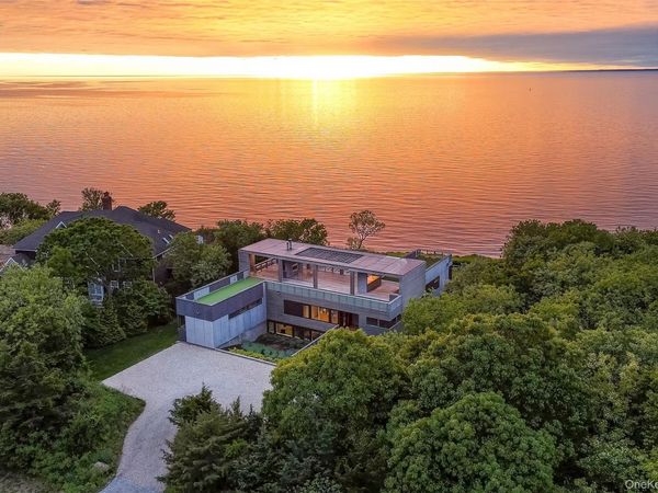 470 Lloyds Lane, Mattituck, NY 11952