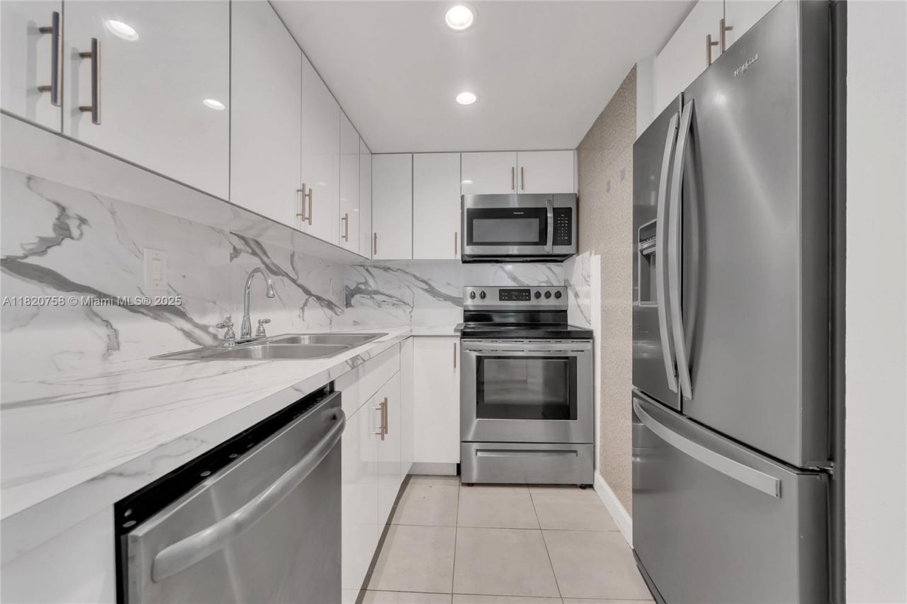 14388 SW 96th Ln, Miami, FL 33186 Photo