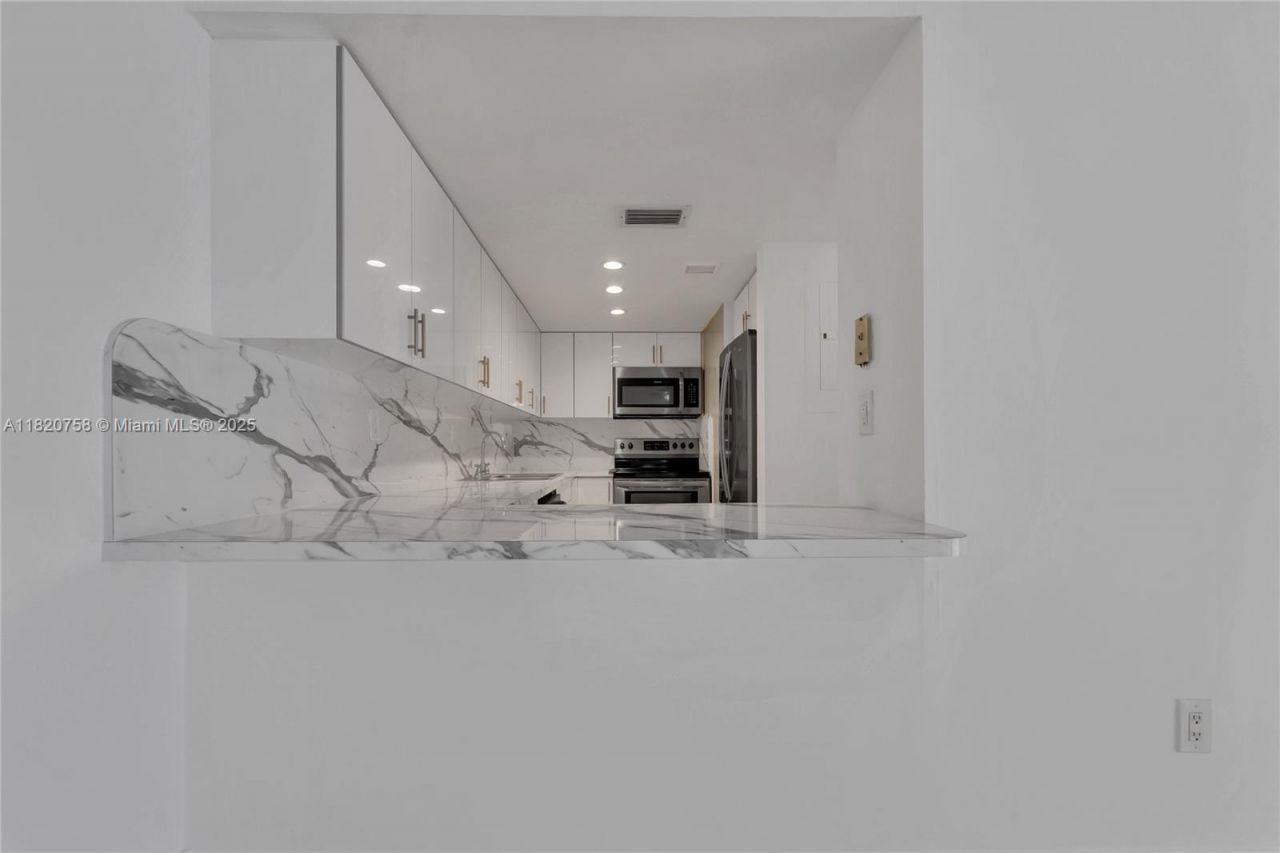 14388 SW 96th Ln, Miami, FL 33186 Photo