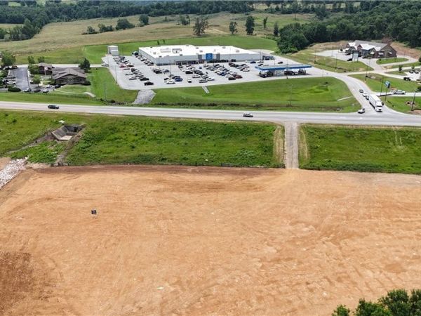 002 Hwy 412, Huntsville, AR 72740