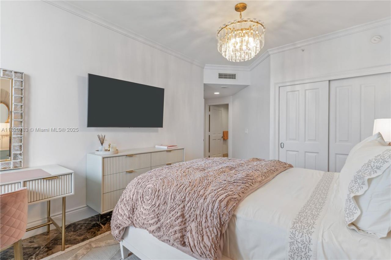 17875 Collins Ave, Unit 3404, Sunny Isles Beach, FL 33160 Photo