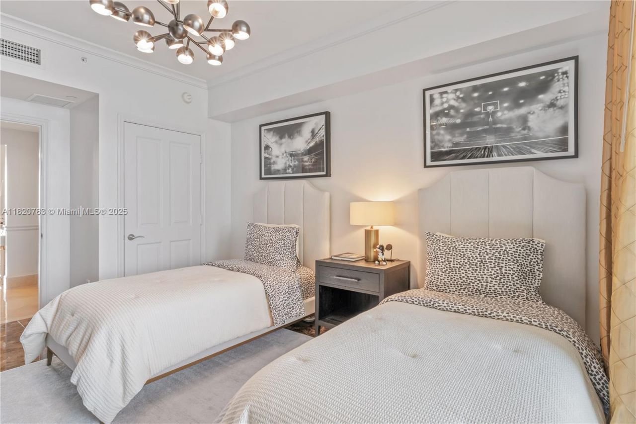 17875 Collins Ave, Unit 3404, Sunny Isles Beach, FL 33160 Photo