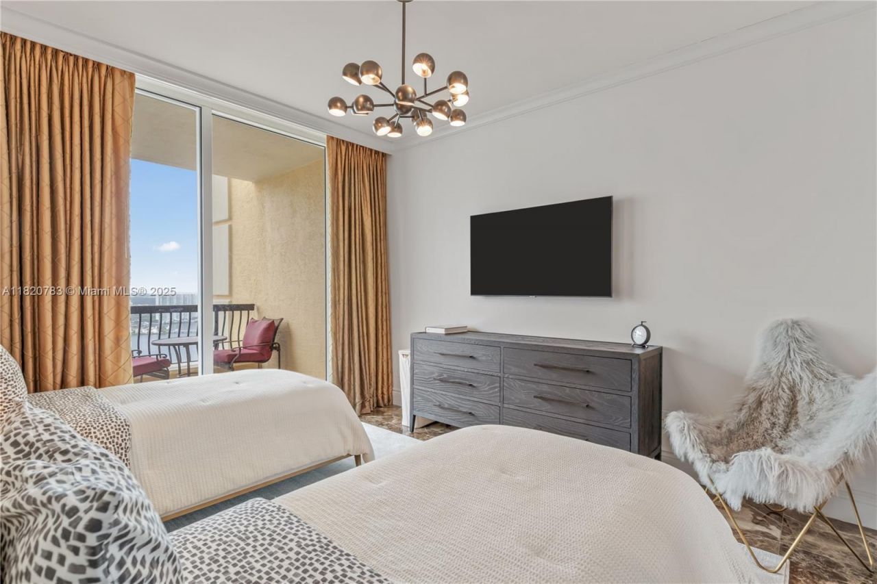 17875 Collins Ave, Unit 3404, Sunny Isles Beach, FL 33160 Photo