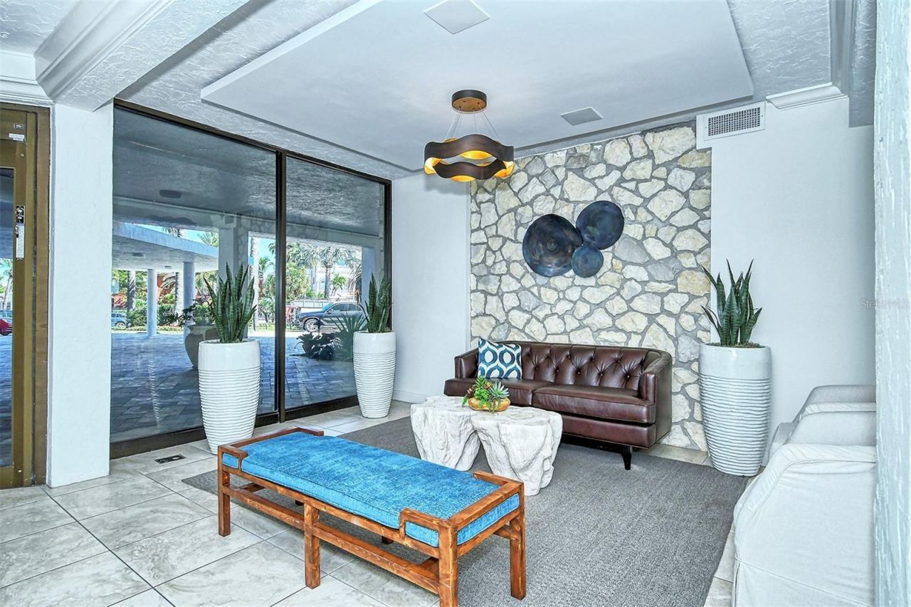 1 Benjamin Franklin Drive, Unit 91, Sarasota, FL 34236 Photo