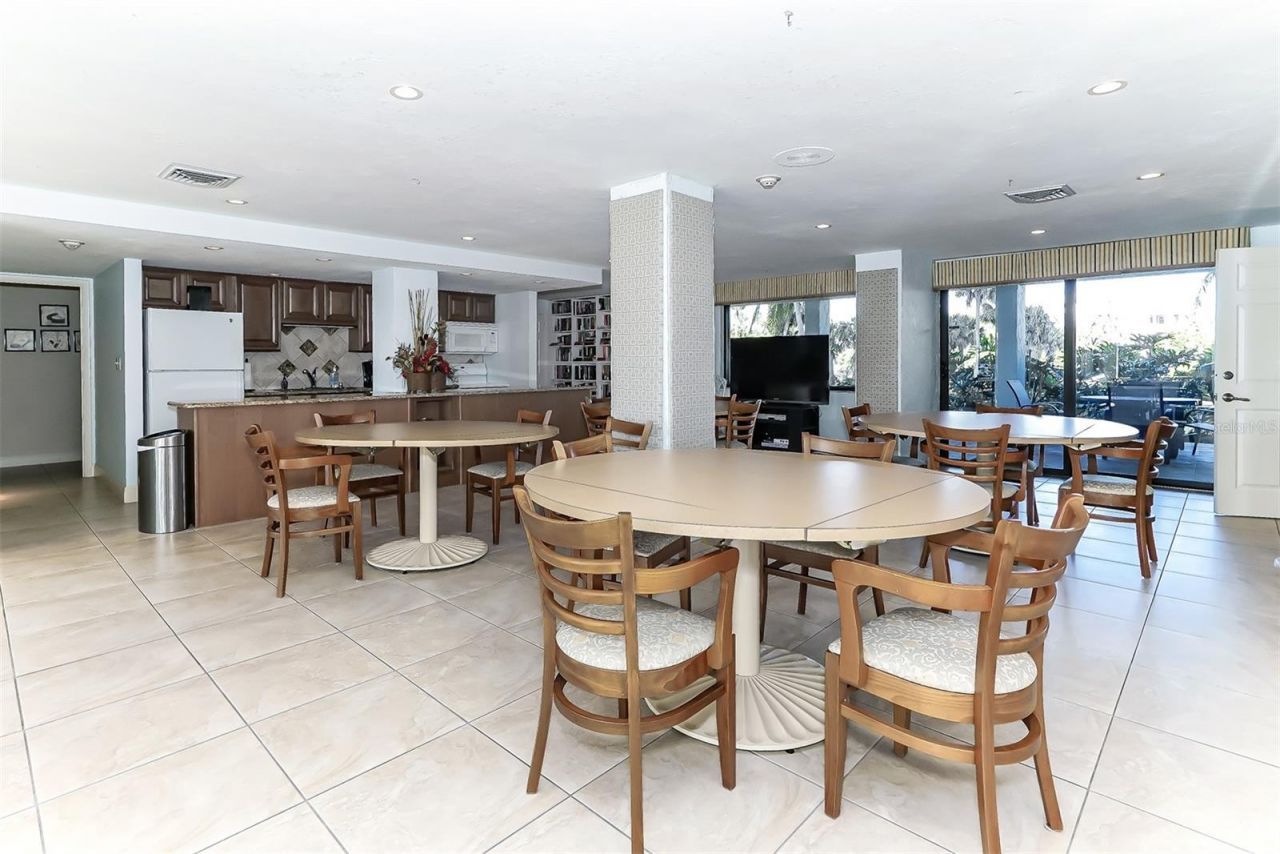 1 Benjamin Franklin Drive, Unit 91, Sarasota, FL 34236 Photo