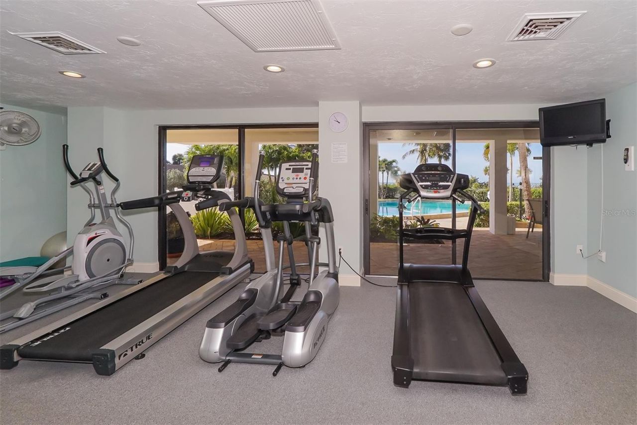 1 Benjamin Franklin Drive, Unit 91, Sarasota, FL 34236 Photo