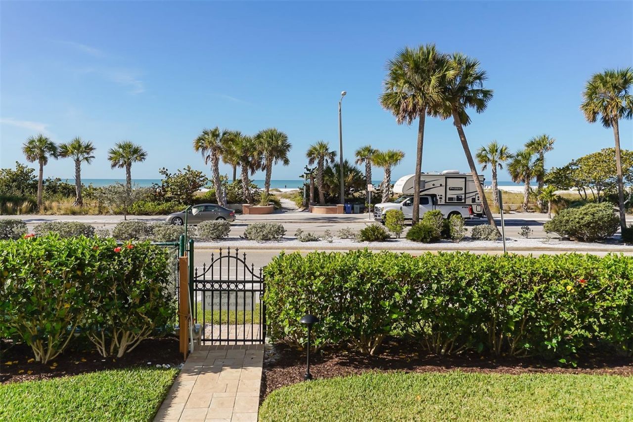 1 Benjamin Franklin Drive, Unit 91, Sarasota, FL 34236 Photo