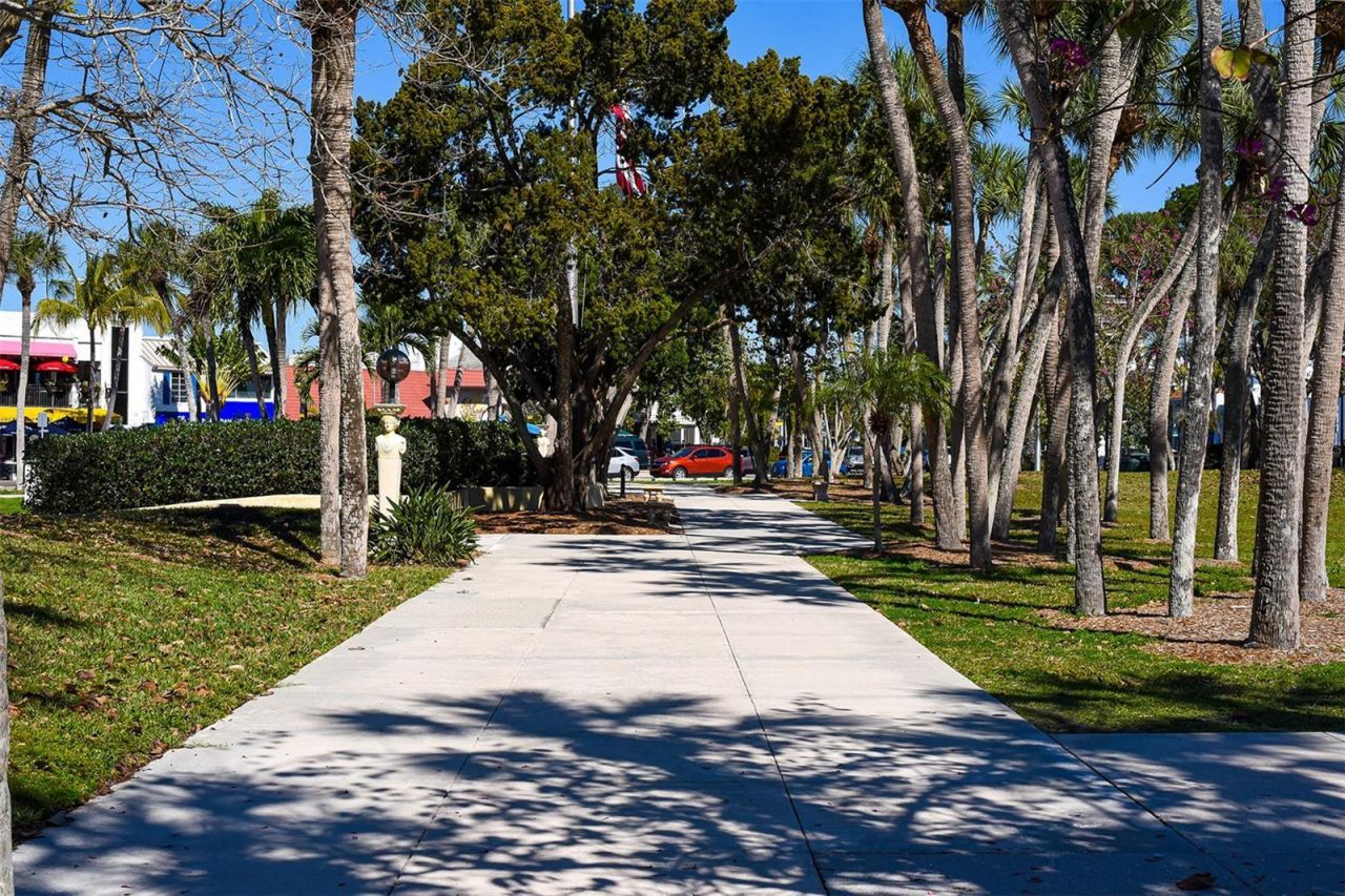 1 Benjamin Franklin Drive, Unit 91, Sarasota, FL 34236 Photo