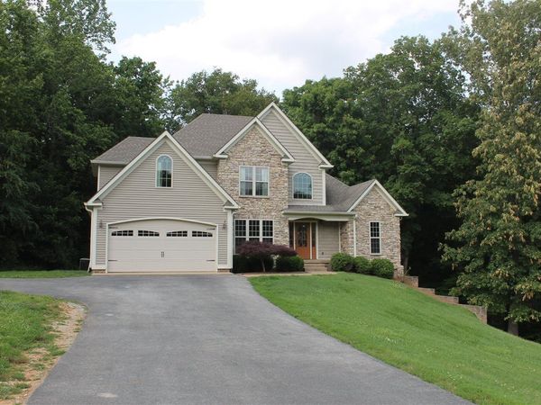 140 Cross Creek Way, Bowling Green, KY 42122