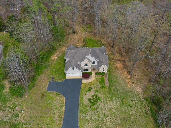140 Cross Creek Way, Bowling Green, KY 42122