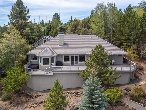 1166 NW Redfield Circle, Bend, OR 97703
