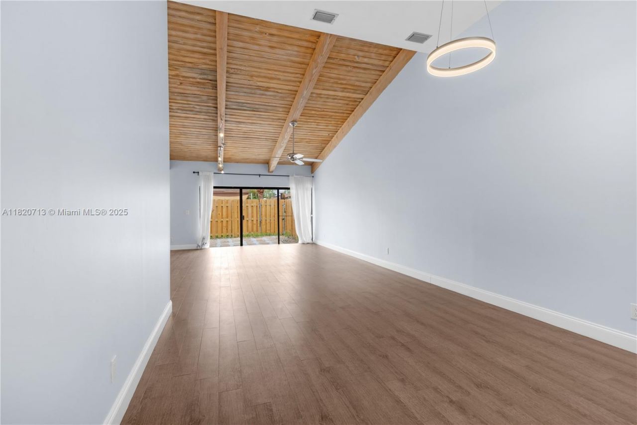 2627 S Parkview Dr, Unit 2627, Hallandale Beach, FL 33009 Photo