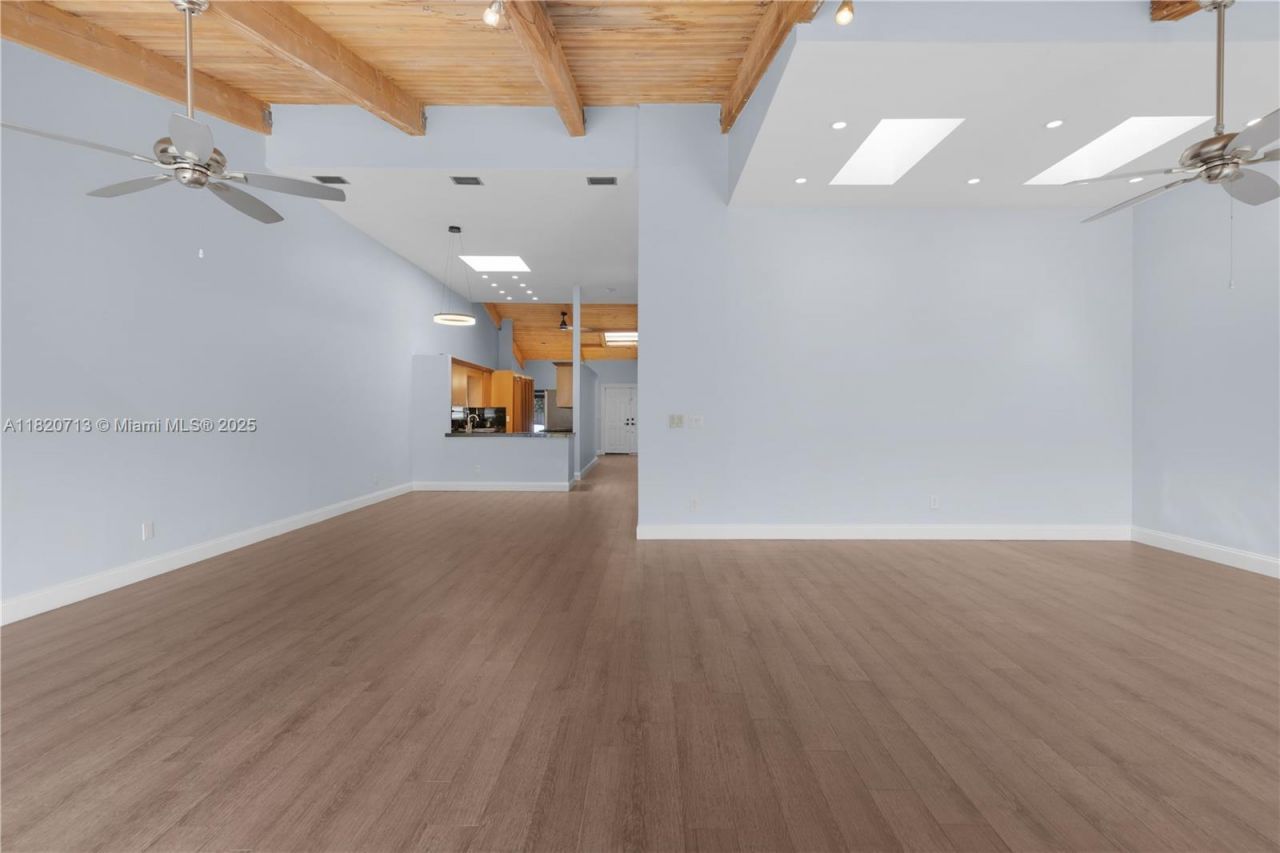 2627 S Parkview Dr, Unit 2627, Hallandale Beach, FL 33009 Photo