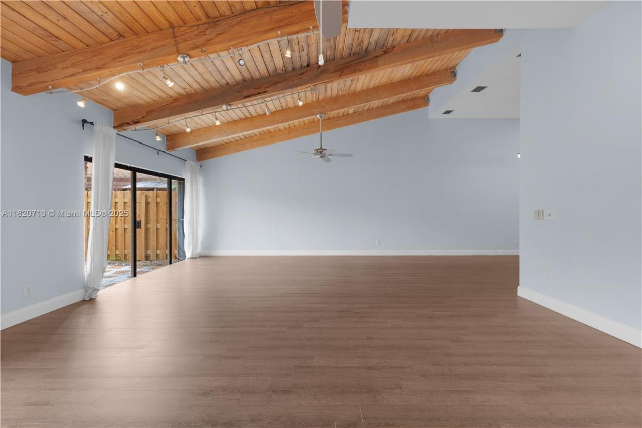 2627 S Parkview Dr, Unit 2627, Hallandale Beach, FL 33009 Photo