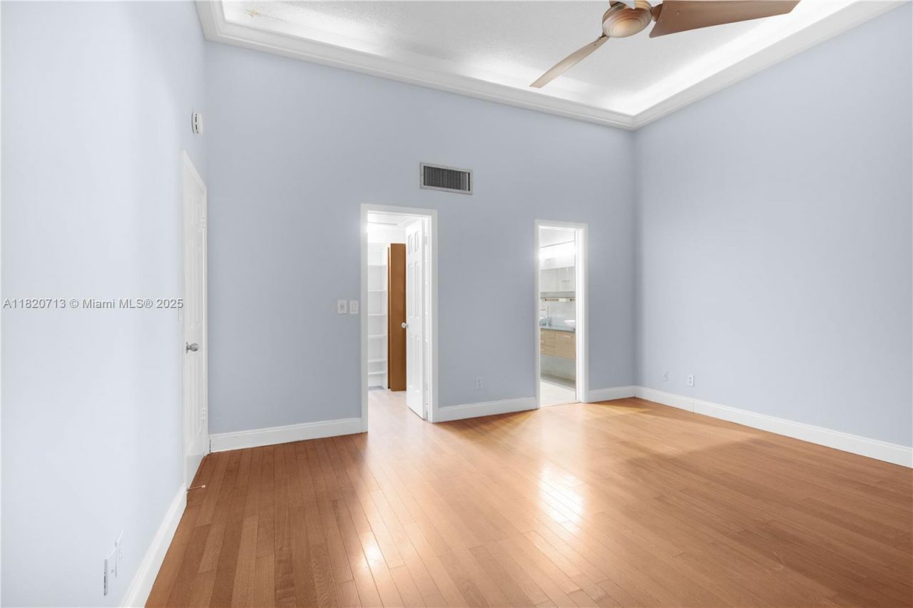 2627 S Parkview Dr, Unit 2627, Hallandale Beach, FL 33009 Photo