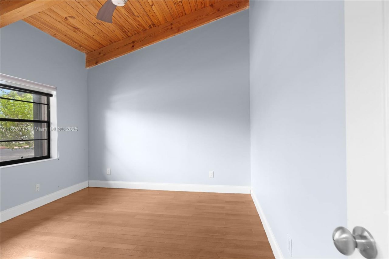 2627 S Parkview Dr, Unit 2627, Hallandale Beach, FL 33009 Photo