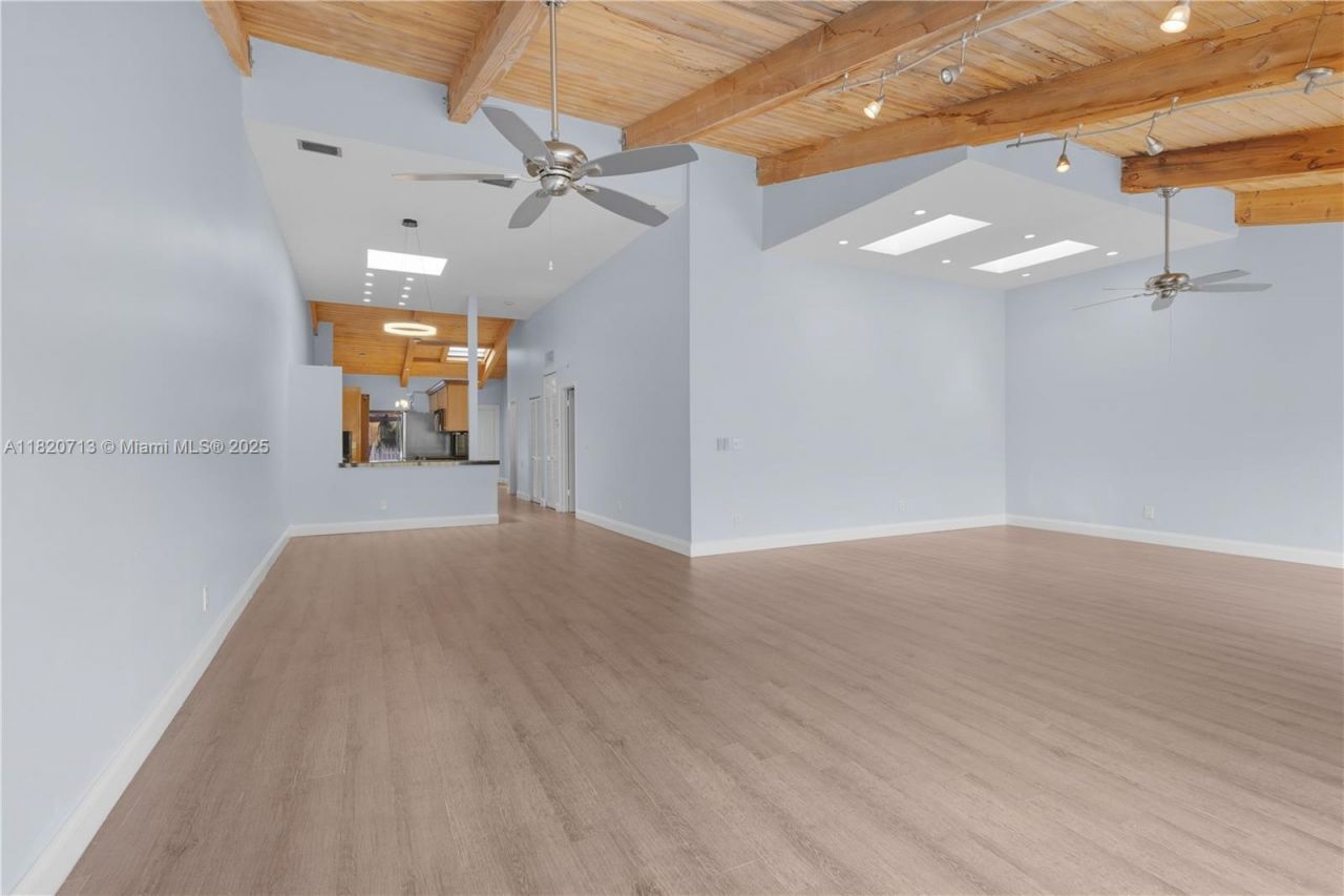 2627 S Parkview Dr, Unit 2627, Hallandale Beach, FL 33009 Photo