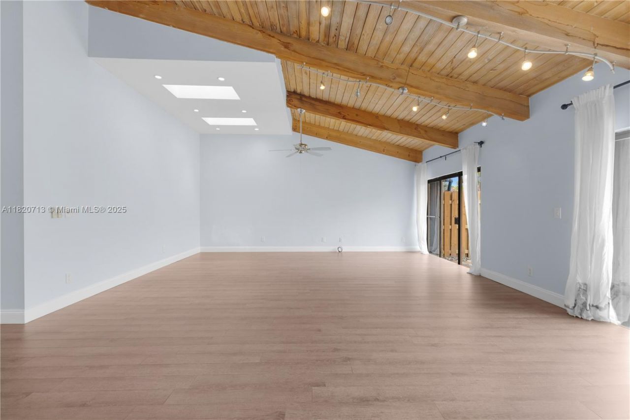 2627 S Parkview Dr, Unit 2627, Hallandale Beach, FL 33009 Photo