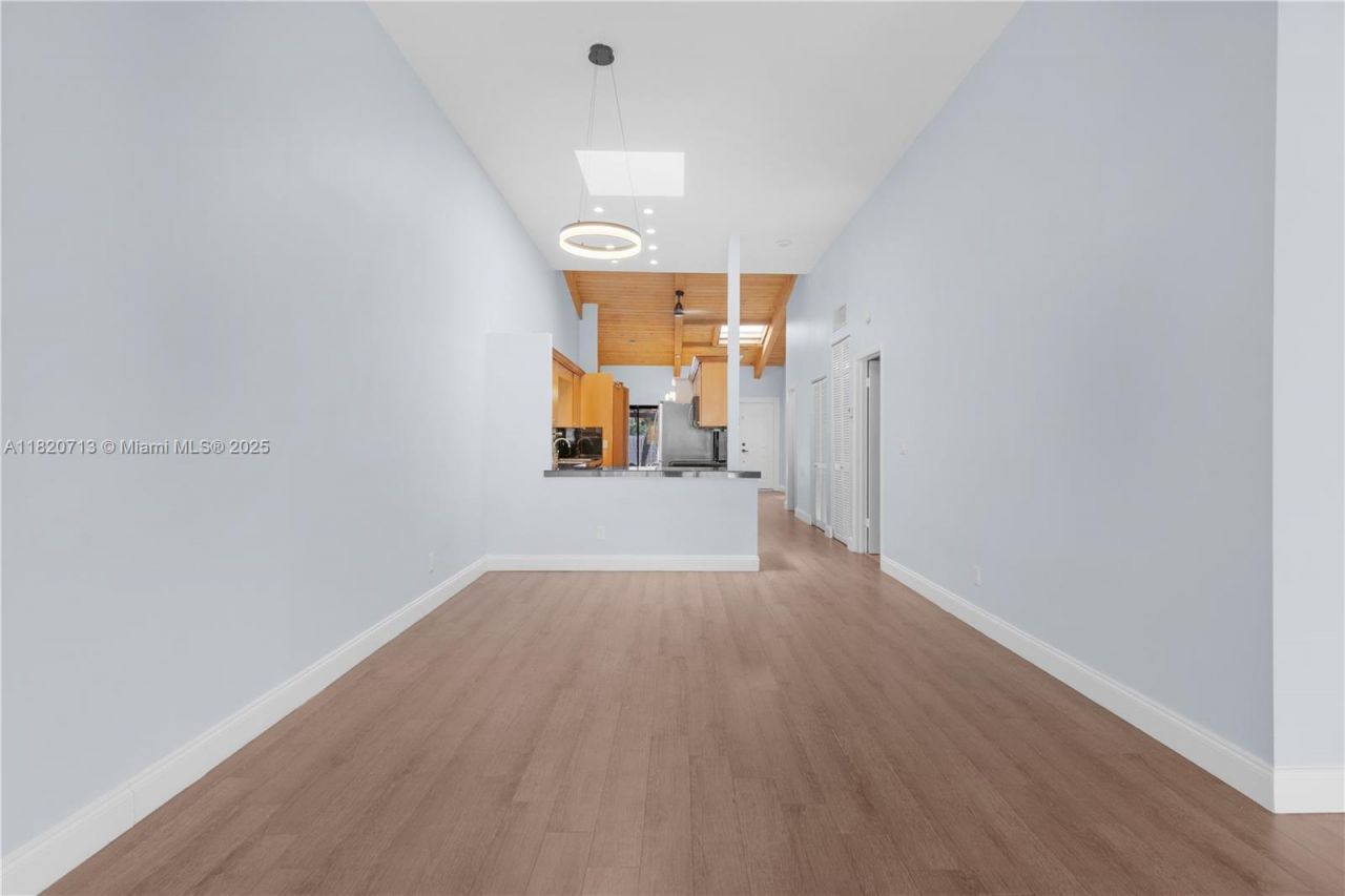 2627 S Parkview Dr, Unit 2627, Hallandale Beach, FL 33009 Photo