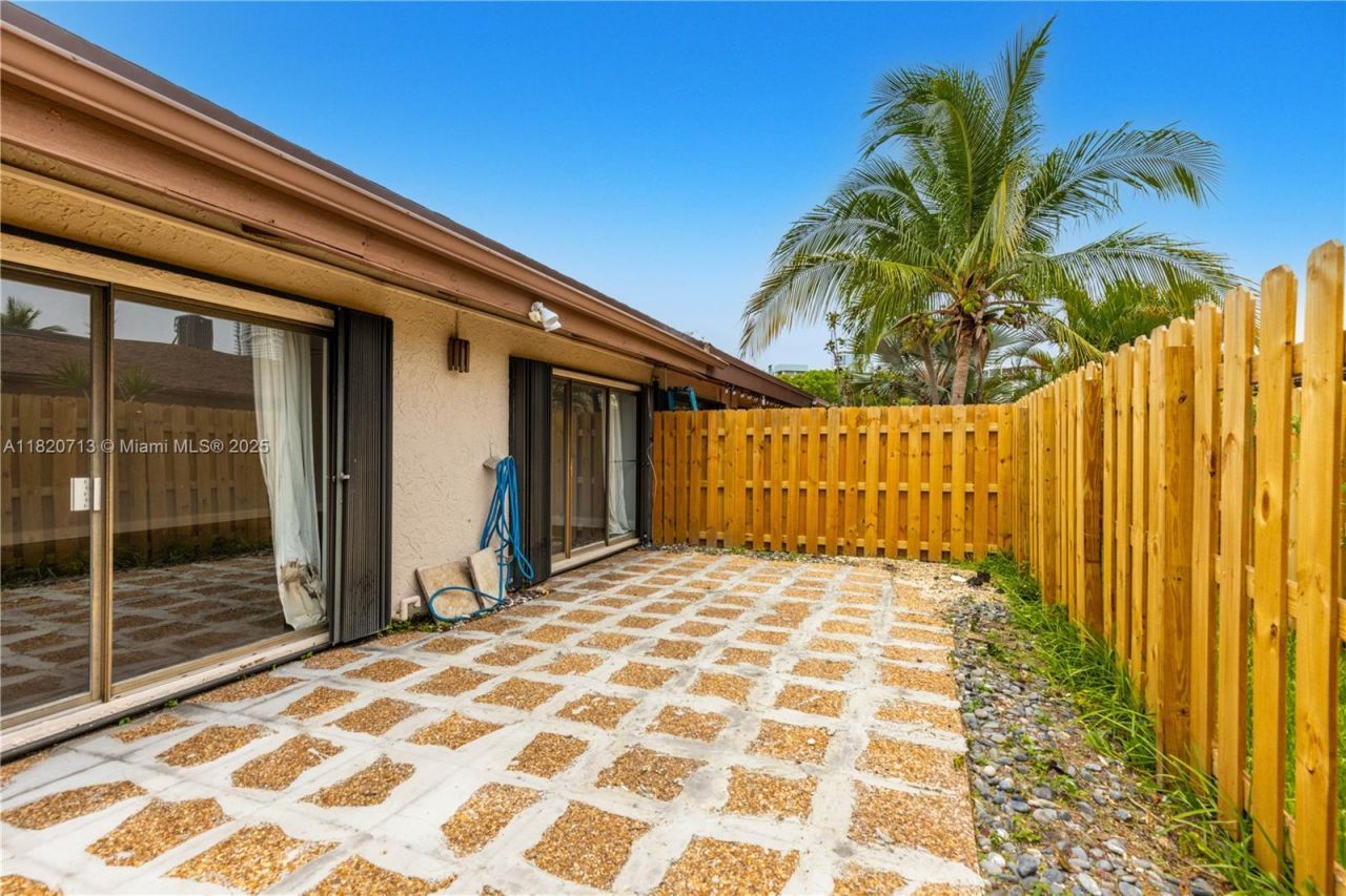 2627 S Parkview Dr, Unit 2627, Hallandale Beach, FL 33009 Photo