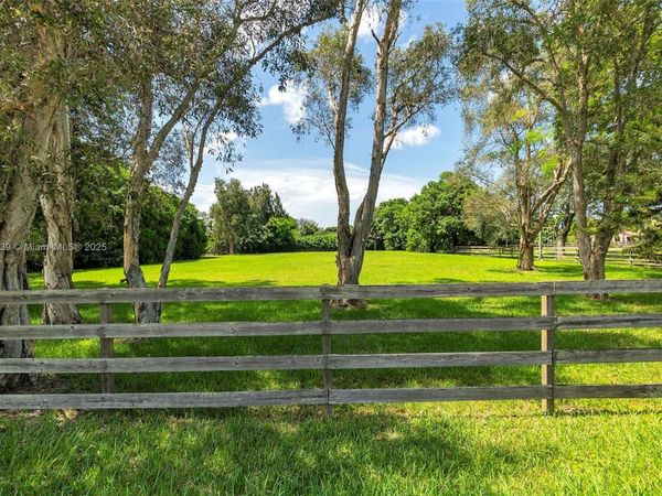 11319 NW 4th St, Plantation, FL 33325