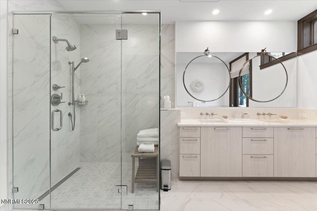 33 Beach Club Drive, Unit 506, Stateline, NV 89449 Photo