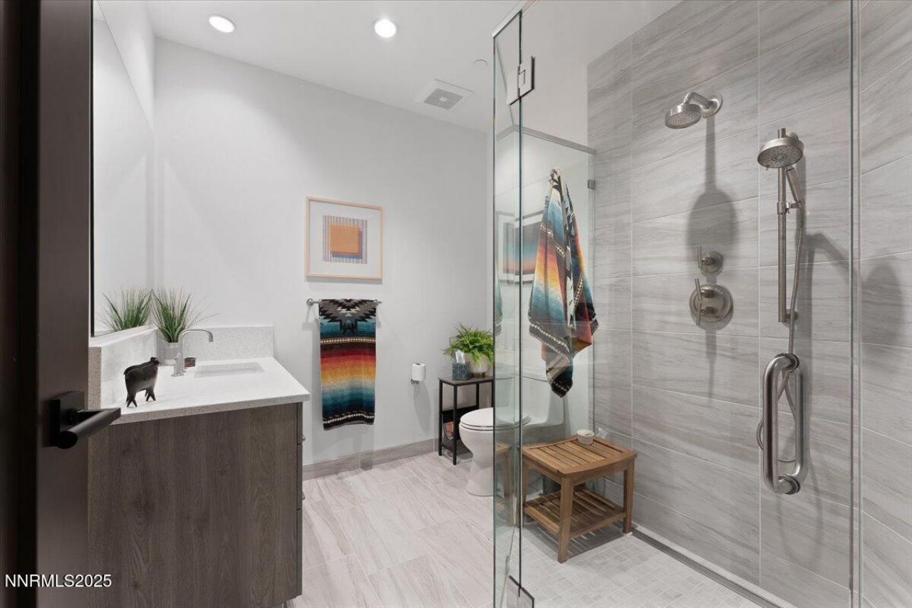 33 Beach Club Drive, Unit 506, Stateline, NV 89449 Photo