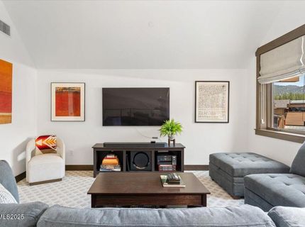 33 Beach Club Drive, Unit 506, Stateline, NV 89449 Photo